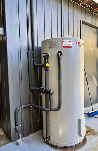 https://highgatehotwater.com.au/uploads/2025/06/electric-hot-water-system-68504.jpg