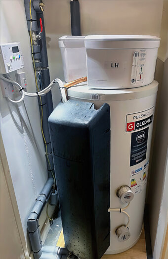 https://highgatehotwater.com.au/uploads/2025/06/electric-hot-water-system-70649.jpg