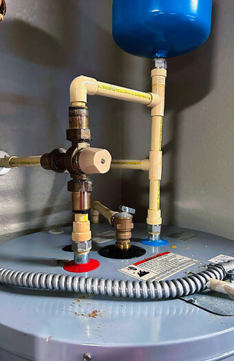 https://highgatehotwater.com.au/uploads/2025/06/gas-hot-water-system-63012.jpg